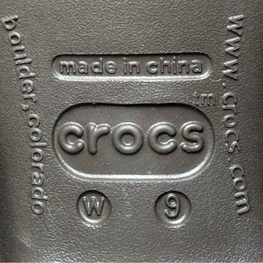 Crocs Cyprus II Sandals in Espresso/Bronze - Picture 8 of 8